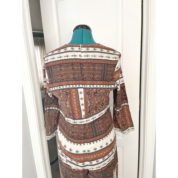 Entro NWT Batik Print 3/4 Sleeve V Neck Crop Wide Leg One Piece Jumpsuit Romper - Picture 10 of 14